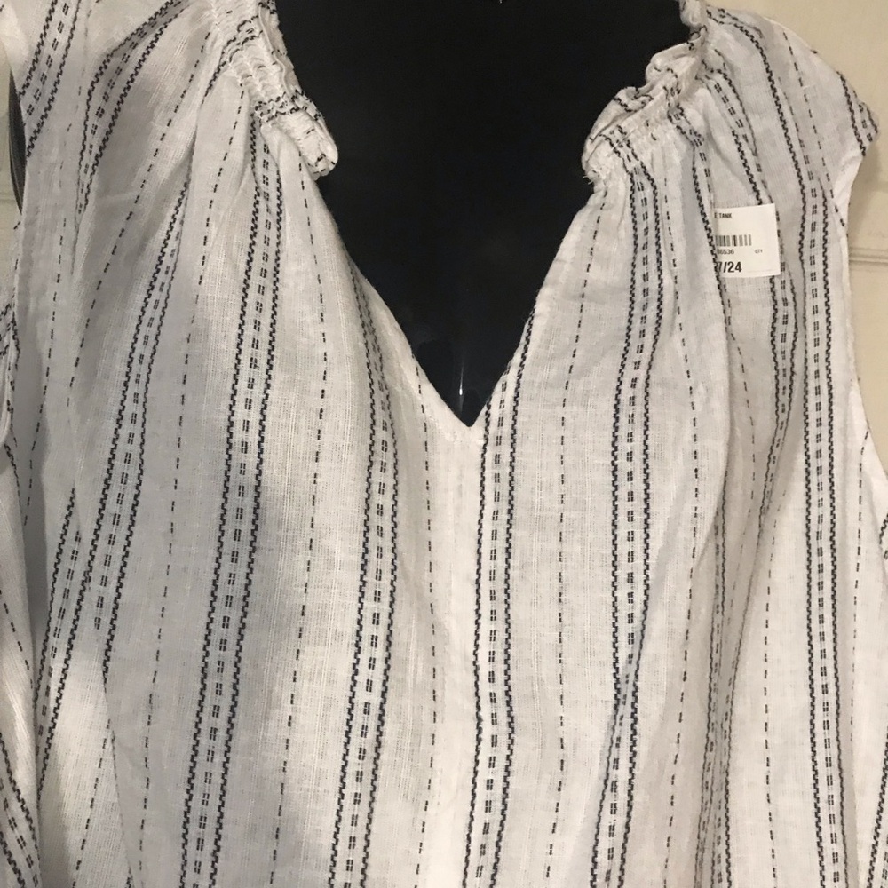 Plus size Ruffle Tank - Picture 6 of 11